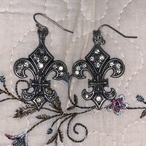 Fleur-de-lis earrings